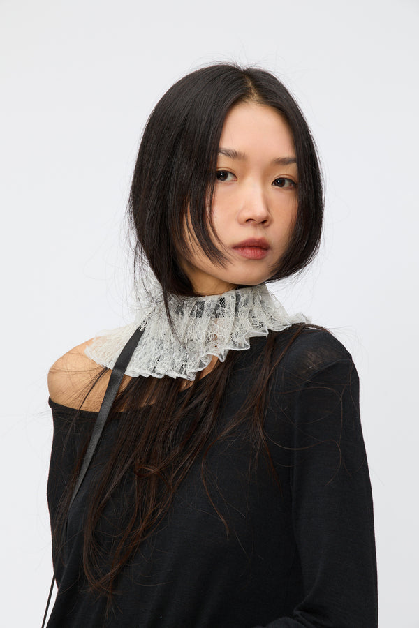 VIVIENNE JABOT